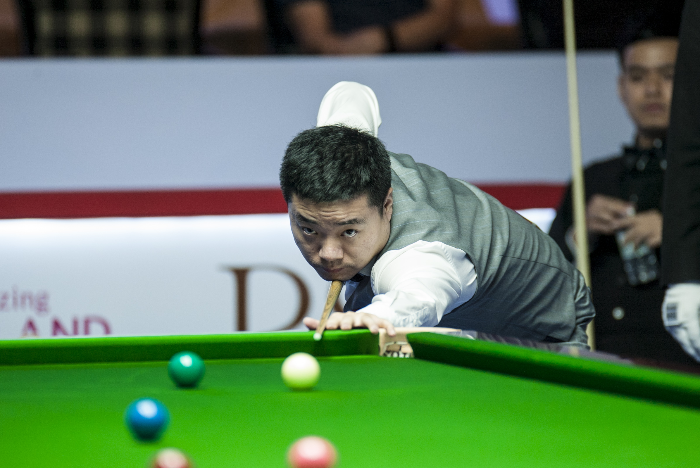 德首次在英 德首次在英