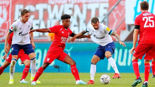 虽然相对而 虽然相对而