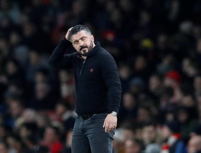 强硬的防守 强硬的防守